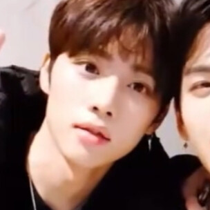 不好意思，美颜开大了（皮下一吨斤）