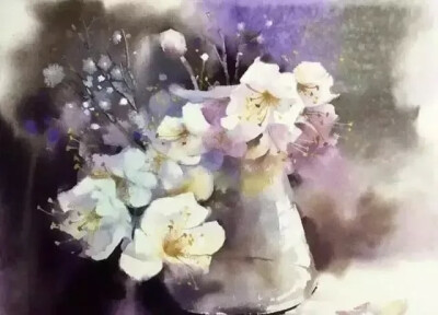 金莉笔下的水彩花卉色彩清新、格调高雅。多姿多彩的花朵、自由流动的水色、氤氲朦胧的气氛，令人过目难忘、心生欢喜。