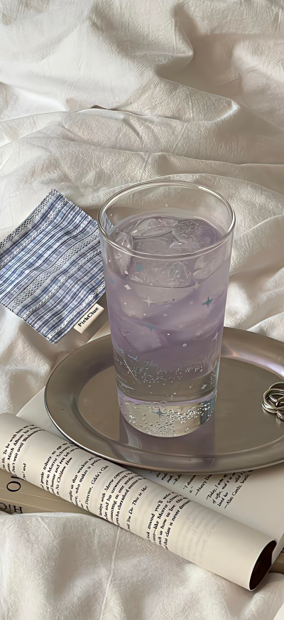 ▸ins壁纸
"慢慢翻阅生活的彩页"