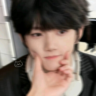 别捏我的脸颊肉