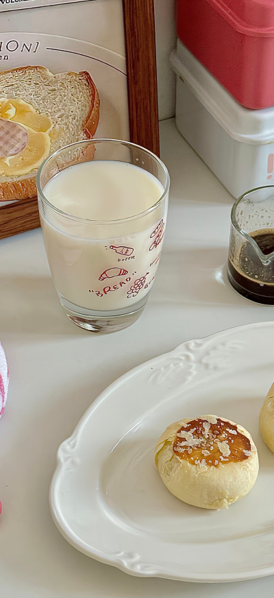 ▸ins壁纸
"慢慢翻阅生活的彩页"