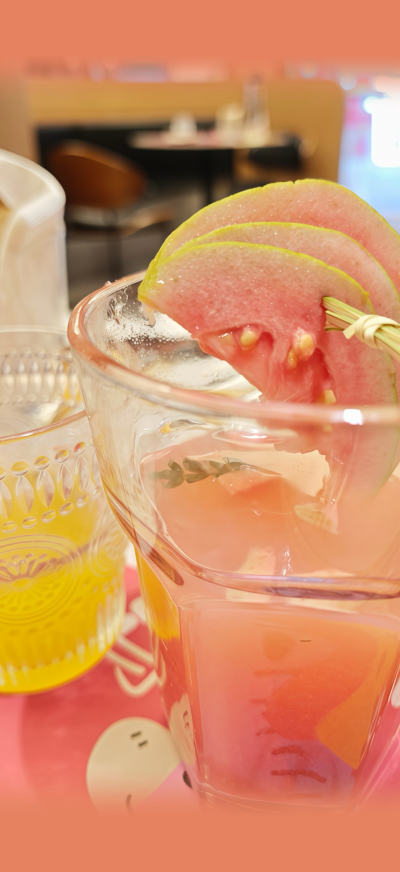 ▸ins壁纸
"慢慢翻阅生活的彩页"