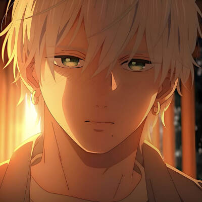 番剧：皎洁迎宵之月
角色：市村琥珀
动漫男头Δ