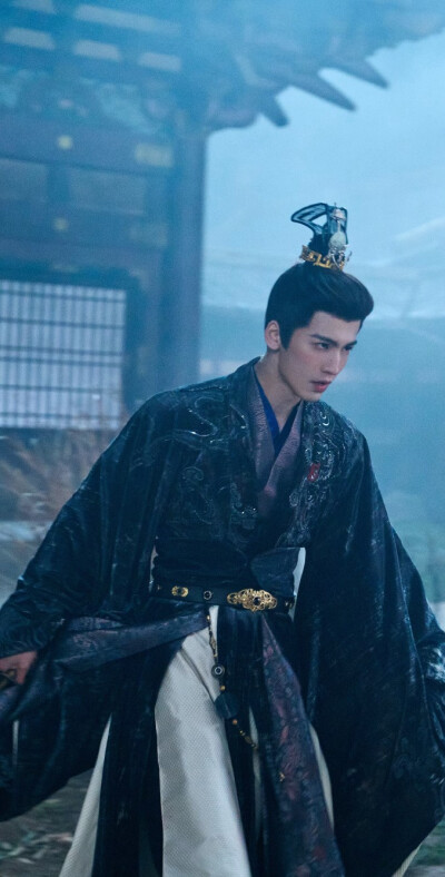 张凌赫《逐玉》谢征