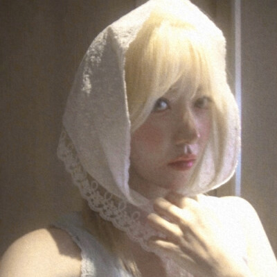 宫脇咲良
I love you, my private one