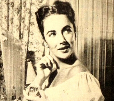 Elizabeth Taylor ​​​
