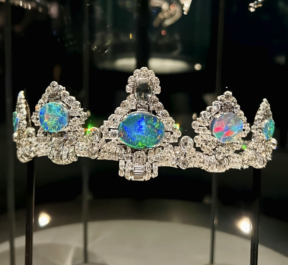 1937年Cartier伦敦，定制冠冕/项链，原主人是玛丽·爱丽丝·卡文迪什