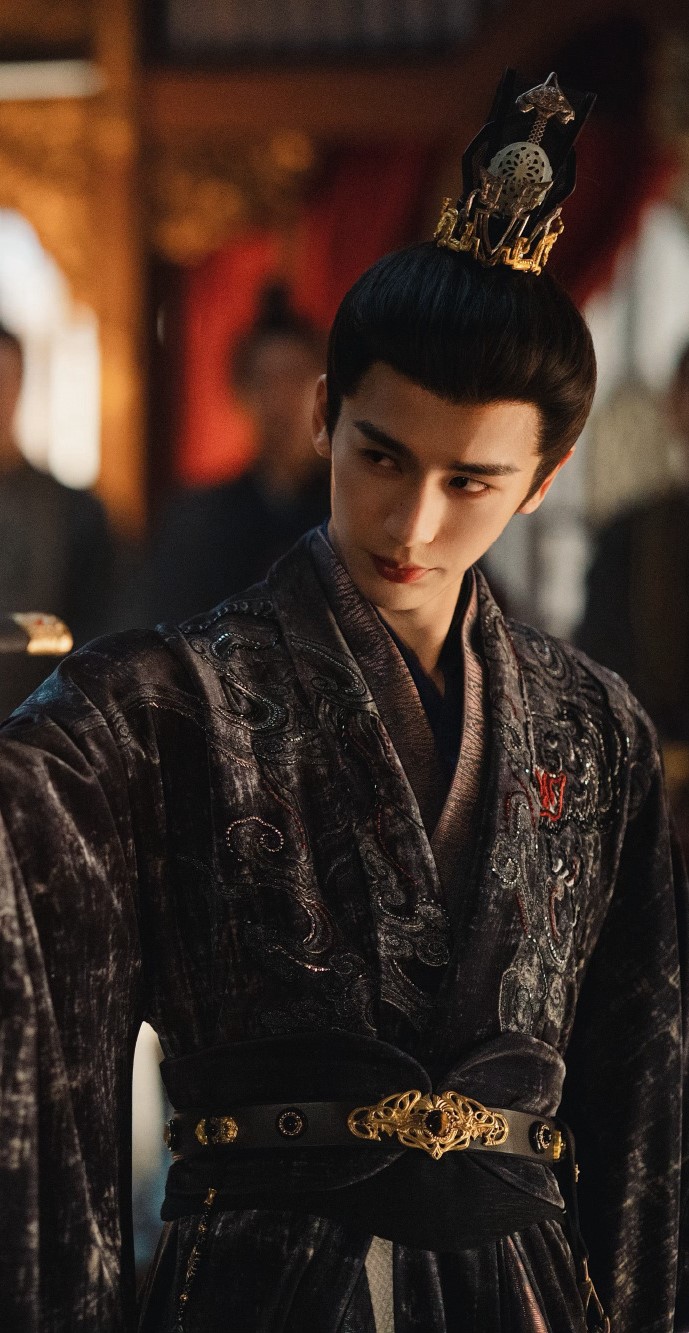 张凌赫《逐玉》谢征