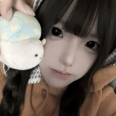 我要把你养成可爱的，会伸手向我索要，不开心就给我发脾气的