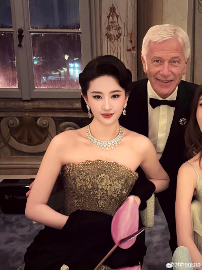 刘亦菲意大利米兰宝格丽高级珠宝展晚宴
刘亦菲宝格丽全球品牌代言人2026.3.25