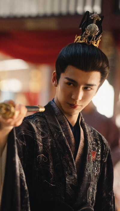 张凌赫《逐玉》谢征