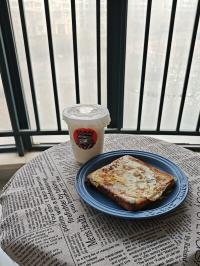 1.2 茉莉酸奶 煎蛋吐司