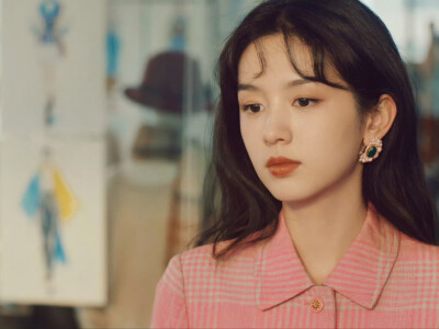 - 周也 / 夏晓兰 。