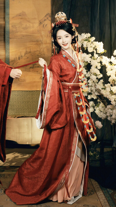 秦青瑶 晚星轻摇落沉舟 至春禾