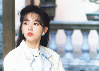 - 周也 / 夏晓兰 。