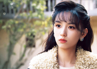 - 周也 / 夏晓兰 。