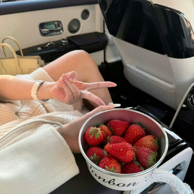 图源ks：偷喝汽水