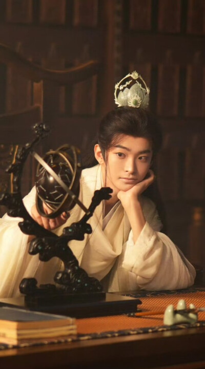 丁嘉文《白日提灯》风夷