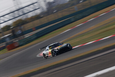 #王一博[超话]# · #85RACING#
「2026赛季季前测试 」
在重复中精进，于弯心处求索，专注前方！[打call]
今日测试结束，好好休息，明天继续～[收到]@王一博·YIBO ​​​