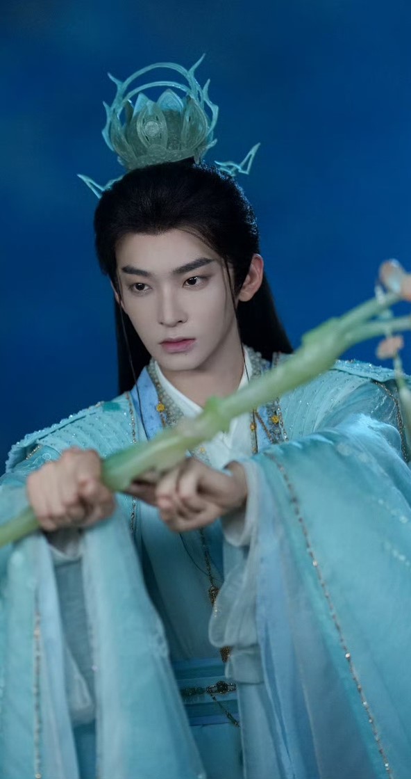 丁嘉文《白日提灯》风夷