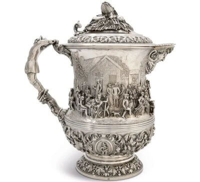 一件诞生于19世纪的银雕Tankard，描绘了中世纪载歌载舞的场景
