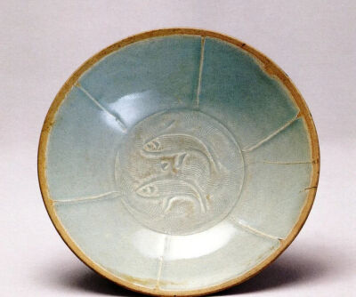 南宋青白釉芒口双鱼纹碗
江西省博物馆藏
