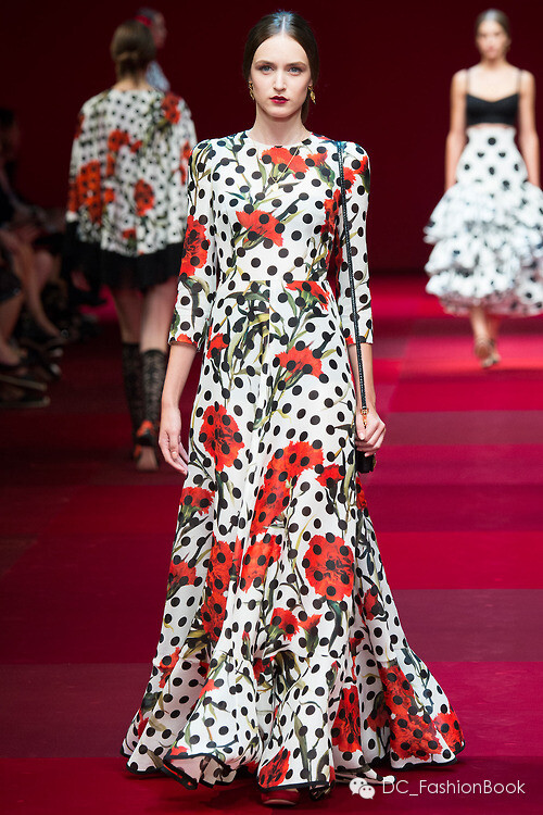 Dolce & Gabbana2015春夏走秀如期在米兰上演