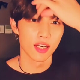 别人都显怀了你还没释怀