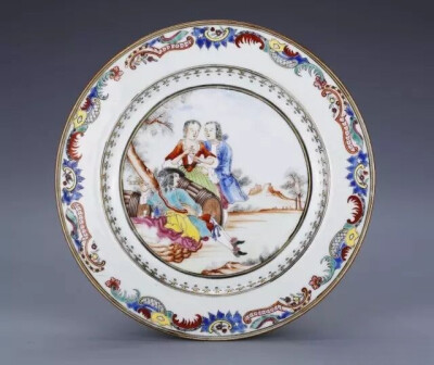 清乾隆  粉彩描金西洋人物图盘
上海观复博物馆藏
