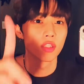 别人都显怀了你还没释怀