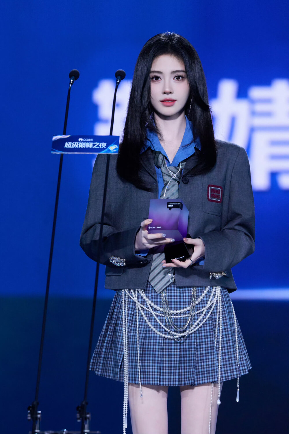 鞠婧祎