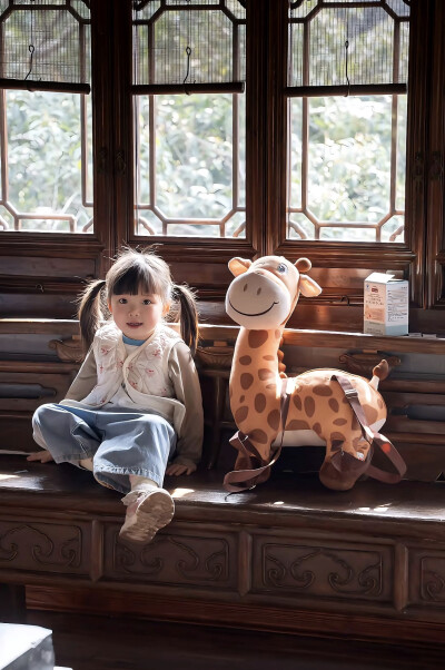 壁纸zwz
可爱小女孩 