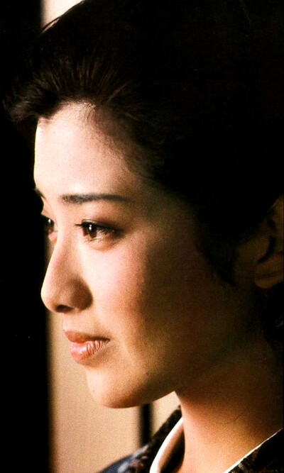 1980年，二十岁的山口百惠，在《古都》中。 ​​​