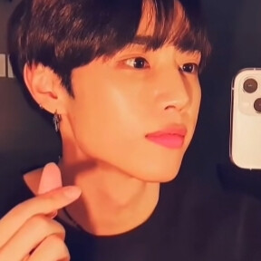 别人都显怀了你还没释怀