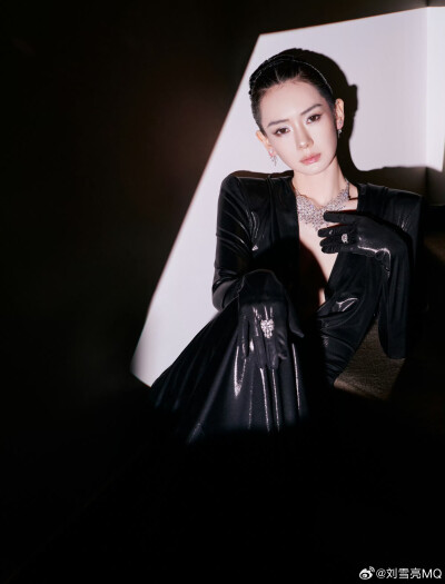 戚薇