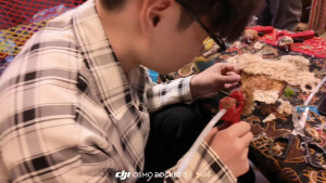 我就是喜欢装傻，装可爱，装无辜，装单纯，略略略。其实我聪明的很也坏的很，但是我就是喜欢装，装久了，我就忘记我的本性了。感觉自己每天好呆萌，好懵逼呀，怎么就活成这样了？好疑惑呀，好困惑？我就这样呆呆地望着这个世界，懵逼死了，所以，现在我真成了呆呆傻傻又有点可爱的小女孩了，你们欺负我，我就哭，对我好我就笑。同时我也是个小可怜，没人会喜欢这样的我。