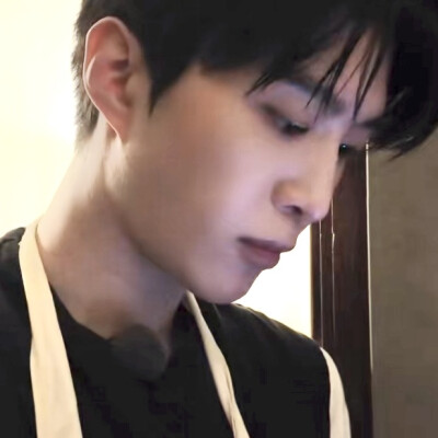 解封为@死女友 奉上头像好多则