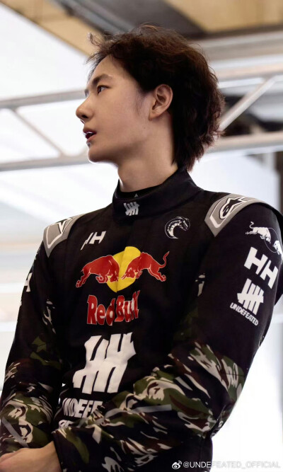 ദ്ദി˶ｰ̀֊ｰ́ )✧