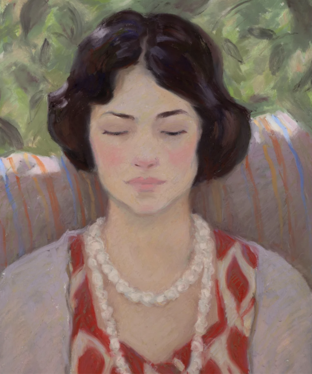 莉娜·里沃是一位俄罗斯当代色粉与油画画家，现居葡萄牙，以其充满光感和诗意的绘画风格而受到广泛关注。她的作品多描绘日常生活场景、花卉、静物以及户外风景，尤其善于通过色彩与光影表现温暖而抒情的氛围，透露出对自然与生活的热爱。里沃的创作带有强烈的印象派气息，笔触自由、色调明快，既有松弛的写意感，又保留了对象的形体与情绪。她擅长运用柔和而层叠的色粉来捕捉瞬间的光线变化，使画面呈现出轻盈、通透而富有质感的效果。