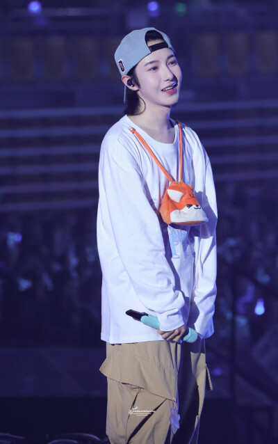 黄仁俊 饭拍高清