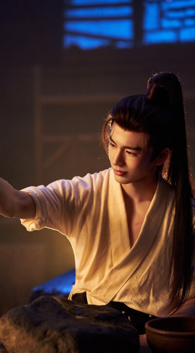 张凌赫《逐玉》谢征