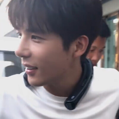 年轻是翅膀我要飞过太平洋