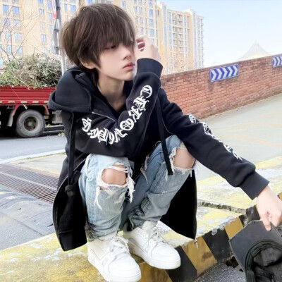 男头
二传头像注明出处