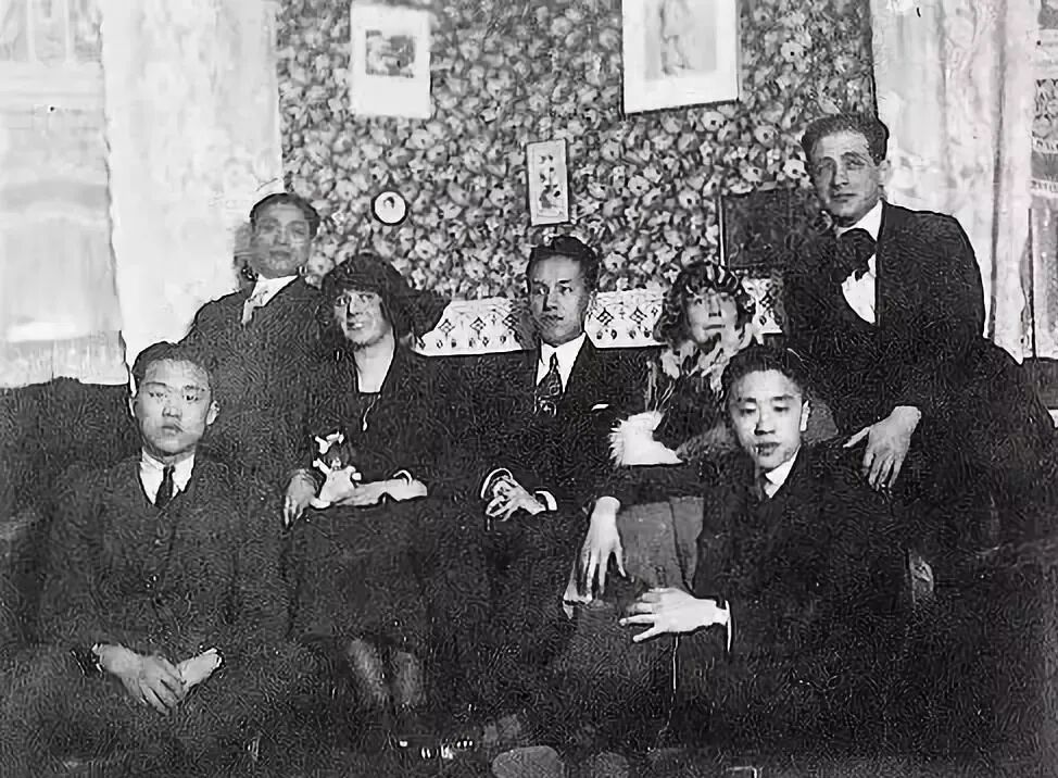 1925年刚到巴黎的常玉与友人合影