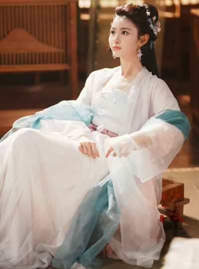 在你眉梢种红豆