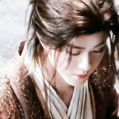 月鳞绮纪要播了啊，那我旧图新发一下！