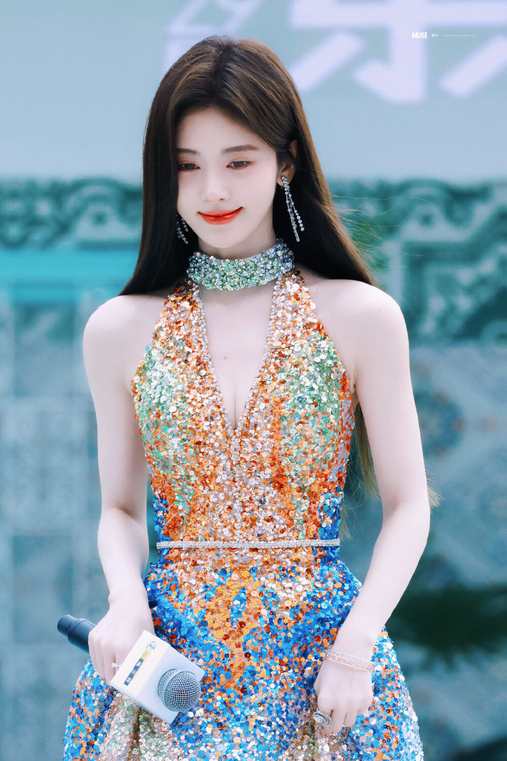 鞠婧祎