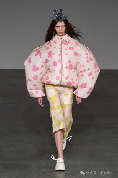 ANREALAGE 这个先锋时尚品牌
