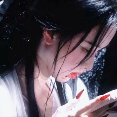 我特别特别喜欢这组。好有神性……（我都调过了用就收单吧谢谢！