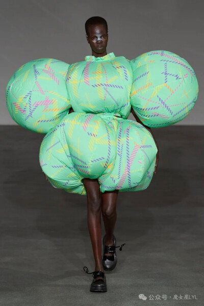 ANREALAGE 这个先锋时尚品牌
